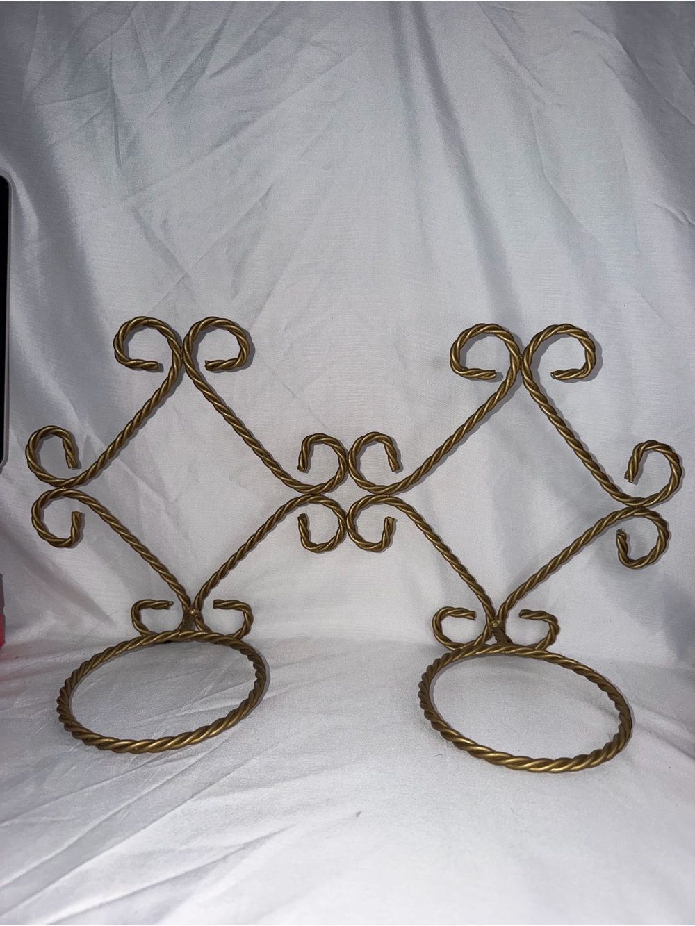 Vintage Gold Twisted Wire Wall Plant Holder – Double Flower Pot Sconce Stand
